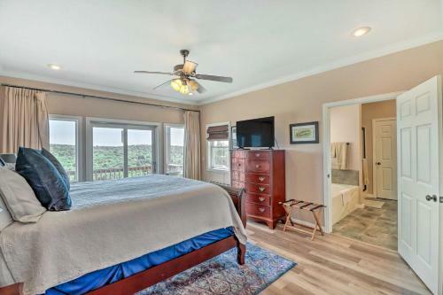 Bull Shoals Retreat With Panoramic River Views!