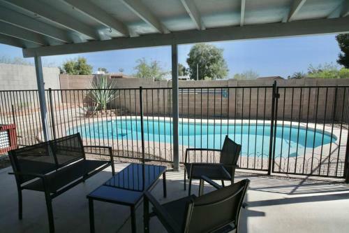 Tucson 4 Bedroom W/pool, Privacy, Mountain View