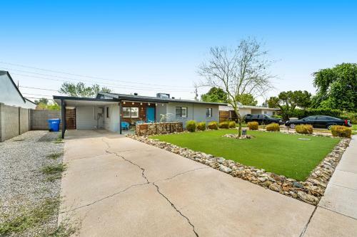 Melrose Mid-century Oasis