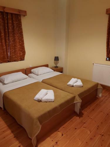 Hostal Traditional Guesthouse Vrigiis