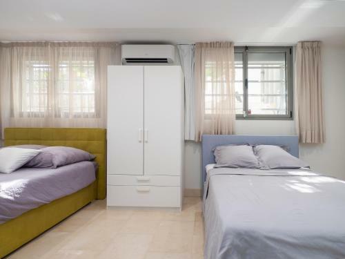 Lumineuse Villa Moderne Avec Piscine Chauff�e