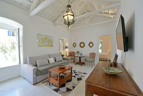Hydra Luxury Getaway - Maria's Cozy Home