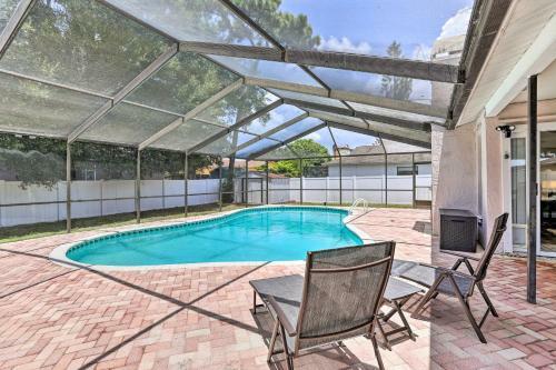 Largo Retreat With Backyard Oasis Walk To Lake