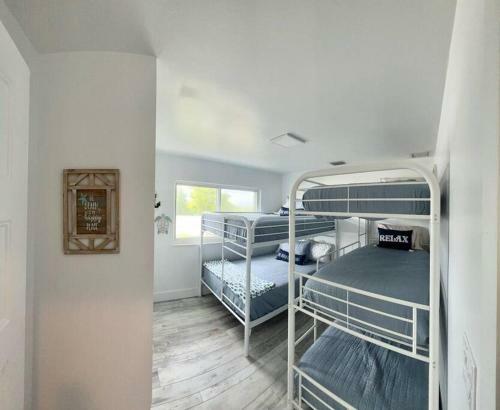 Casa Del Mar With Dock & Ocean Access Key West