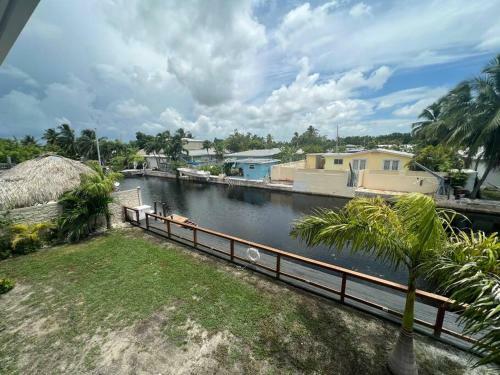 Casa Del Mar With Dock & Ocean Access Key West