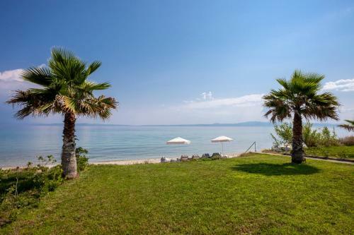 Villa Almyra On The Beach