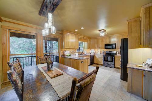 Social Tides Cabin