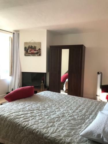 Lovely One Bedroom Apartment With Garden