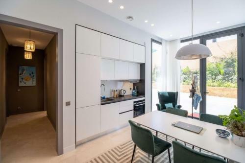 Villa Sn Nivas Super Home
