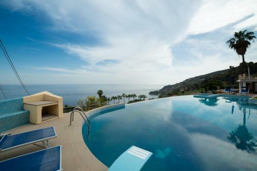 Villa Caroleo - Luxury Villa Con Piscina