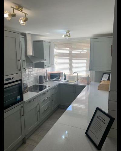 Beautiful Room In Apartment Near Town Centre