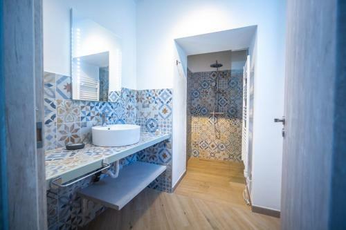 Hostal Around Lago Maggiore Rooms