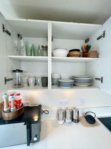 Solly Apartmentsleep8*en-suite*central*parking