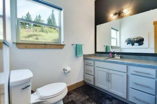 Dream Mountain Lake House! 2 King Master Bedrooms!