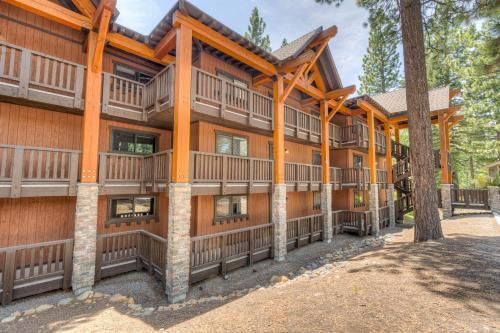 Hotel Under The Tahoe Sun