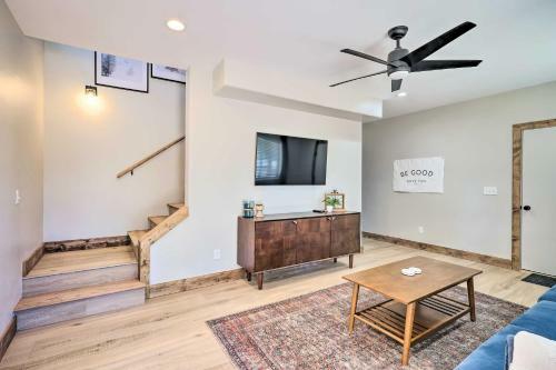 Recently Built Home With Deck About 3 Mi To Slopes!