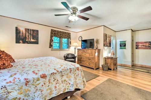 Campbell Retreat In Maggie Valley With Deck!