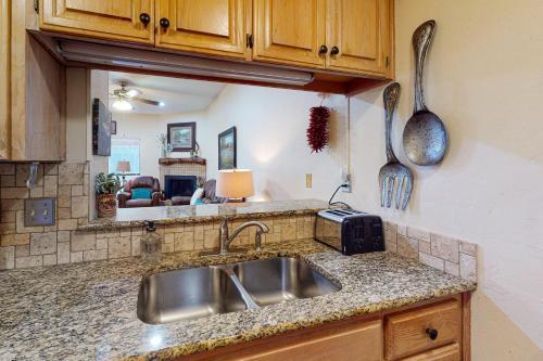 Hotel Camp Warnecke Estates Unit B104