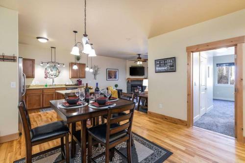 Apartamento Beautifully Updated Pc Condo W Pool, Hot Tub, Gym!