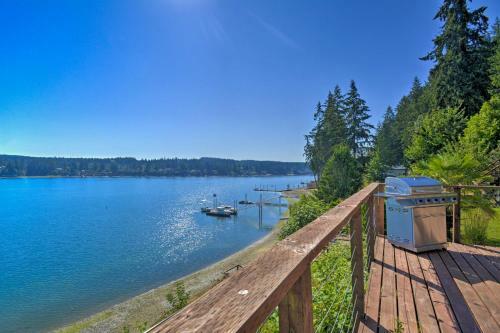 Waterfront Gig Harbor Home With Furnished Deck
