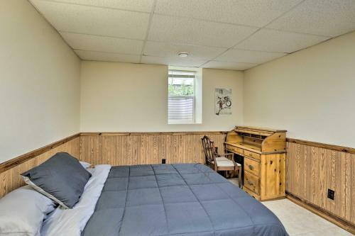 Cozy Eau Claire Home - Half Mi To Carson Park!