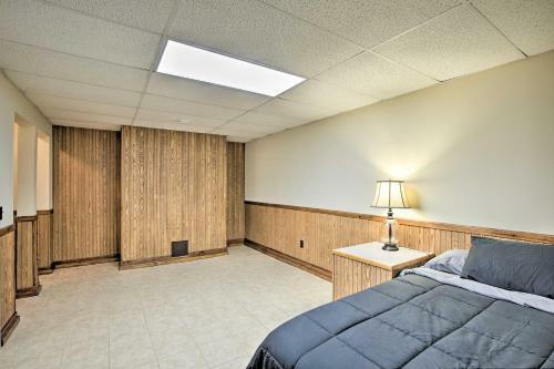 Cozy Eau Claire Home - Half Mi To Carson Park!
