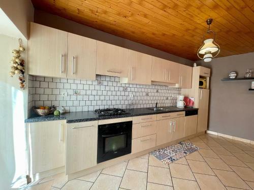 G�te Saint-germain-laprade, 4 Pi�ces, 5 Personnes - Fr-1-582-349