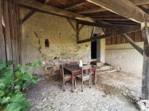 Maison De Campagne Isol�e Pour Famille