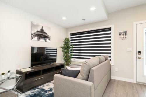 372 Enfield Crescent, 3