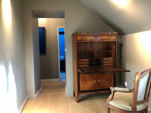 Hostal Le Prieur� De Bazainville