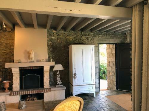 Hostal Le Prieur� De Bazainville