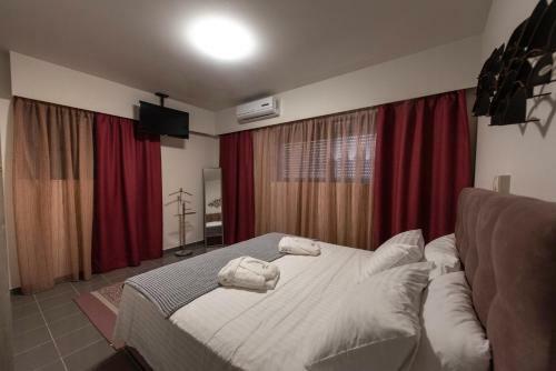 Theo And Ms Luxurious Apartments