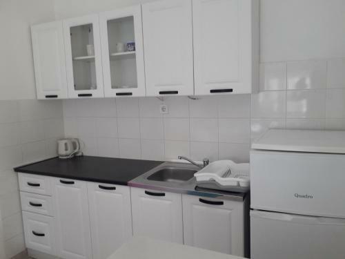 Hostal Apartmani Lena