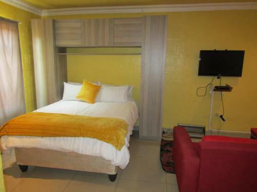 Hostal Phomolong Guest House Soweto