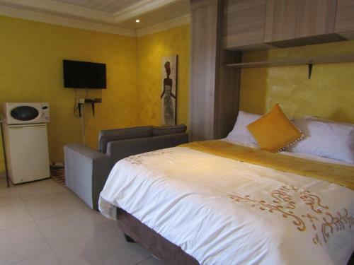 Hostal Phomolong Guest House, Westgate, Roodeporte