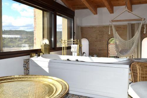 Hotel Castillo-palacio De Bulbuente
