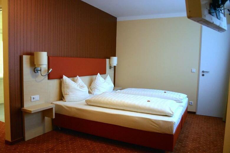 Hostal Hotel Petzengarten