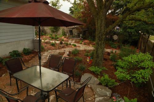 A Garden Stroll Bed & Breakfast