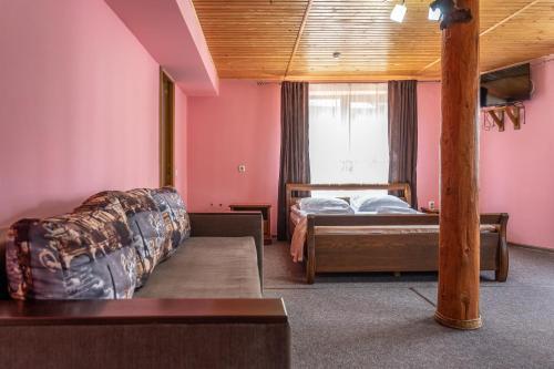 Hotel ??????