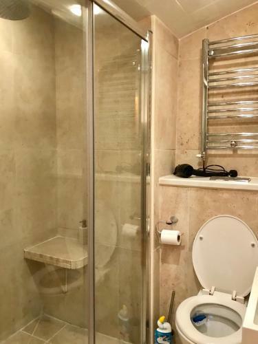 Apartamentos Luxurious Very Spacious One Bedroom Flat
