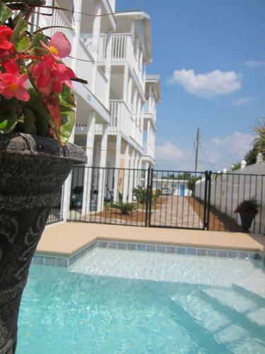 Steps To Beach - Large Beach House With Pool