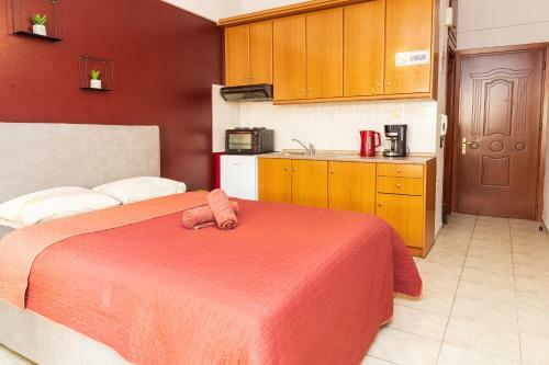 Blaze Studios & Apartments