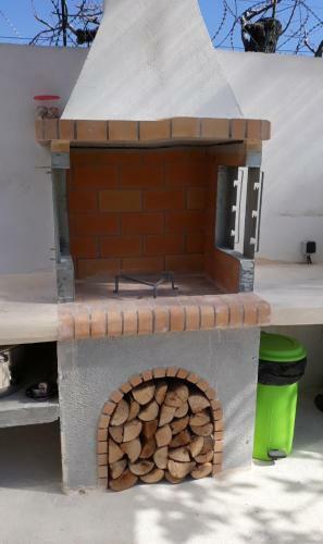 La Petit Chariklia's House