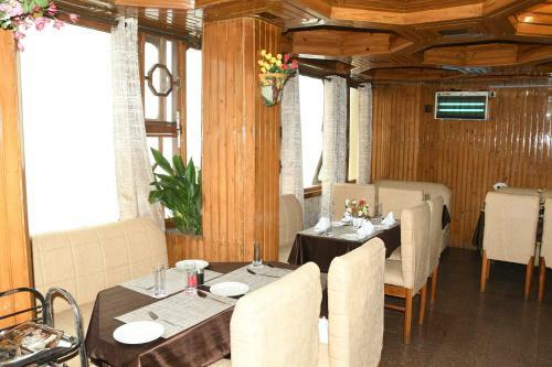 Auckland Hotel And Restaurant