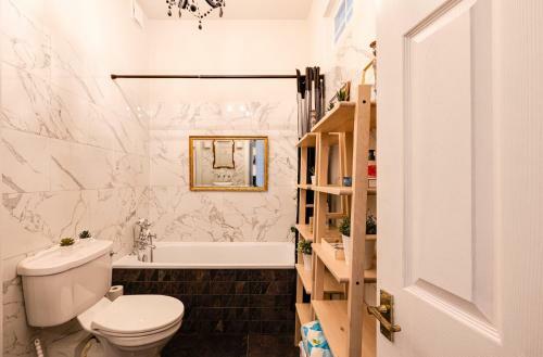 Apartamento Stylish Duplex In Princes Avenue