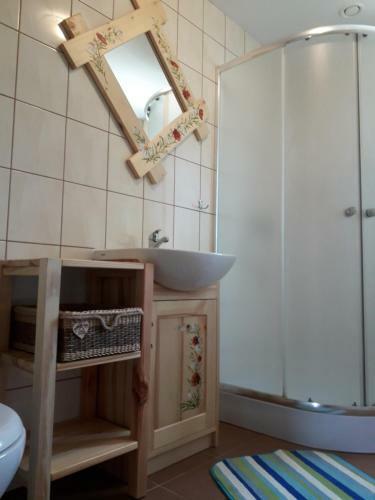 Lodge Rogate Anio?y