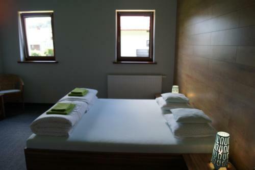 Bed & Breakfast Mi?towy Dworek