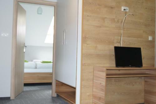Bed & Breakfast Mi?towy Dworek
