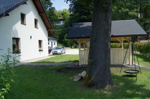 Bed & Breakfast Mi?towy Dworek