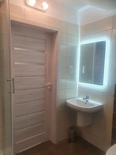 Apartament 60